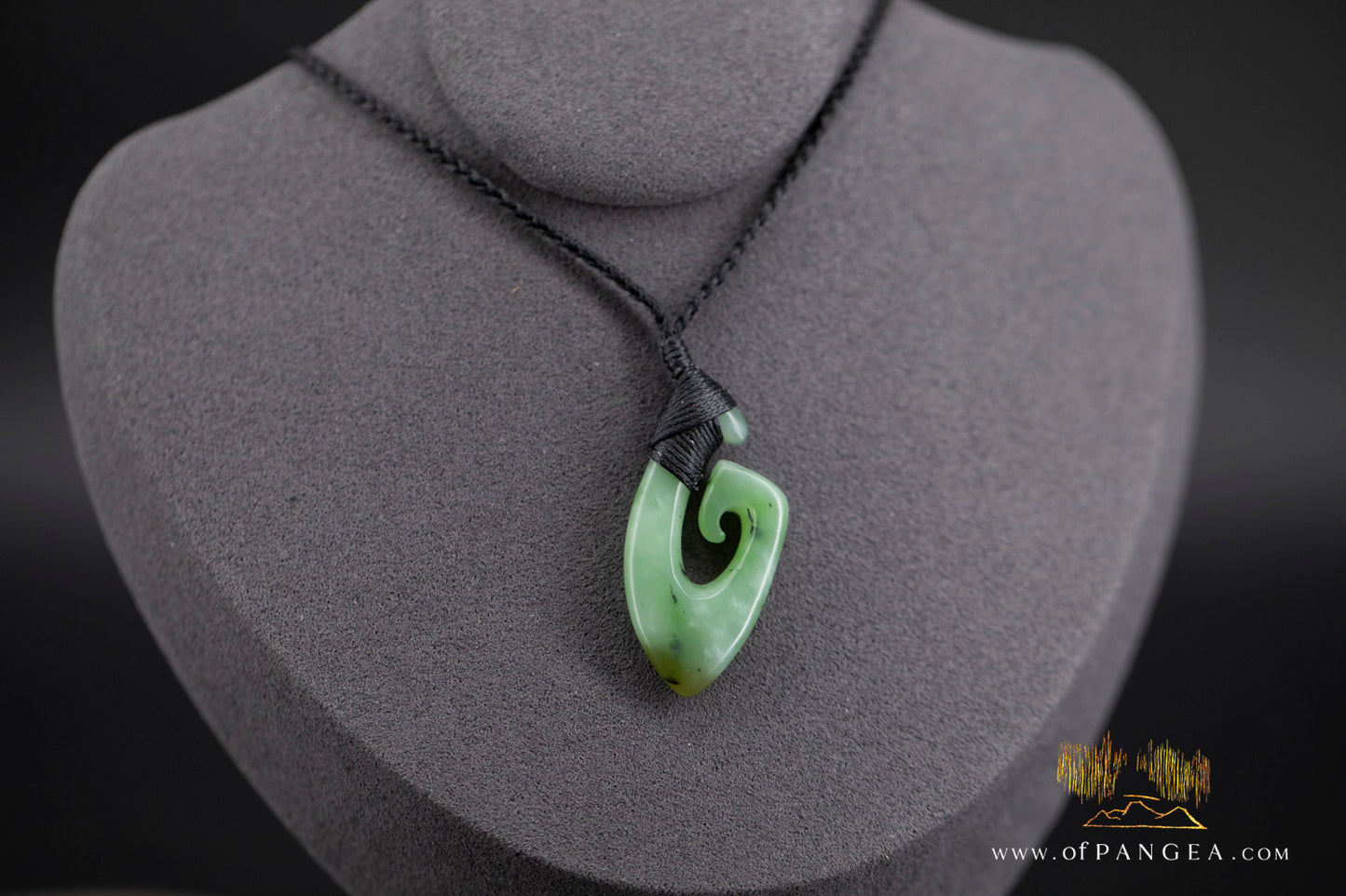 Hei Matau Hook - Siberian Nephrite Jade Necklace || JF1365