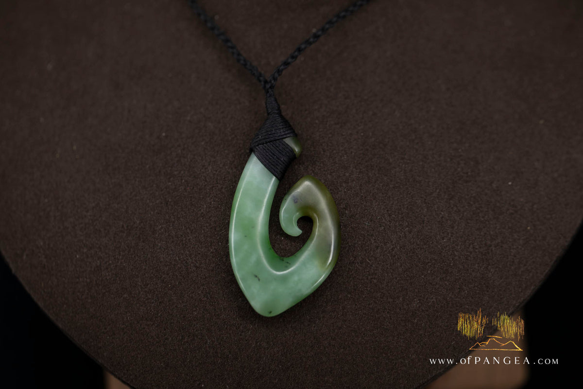 Hei Matau Hook - Siberian Nephrite Jade Necklace || Abalone Paua Toggle