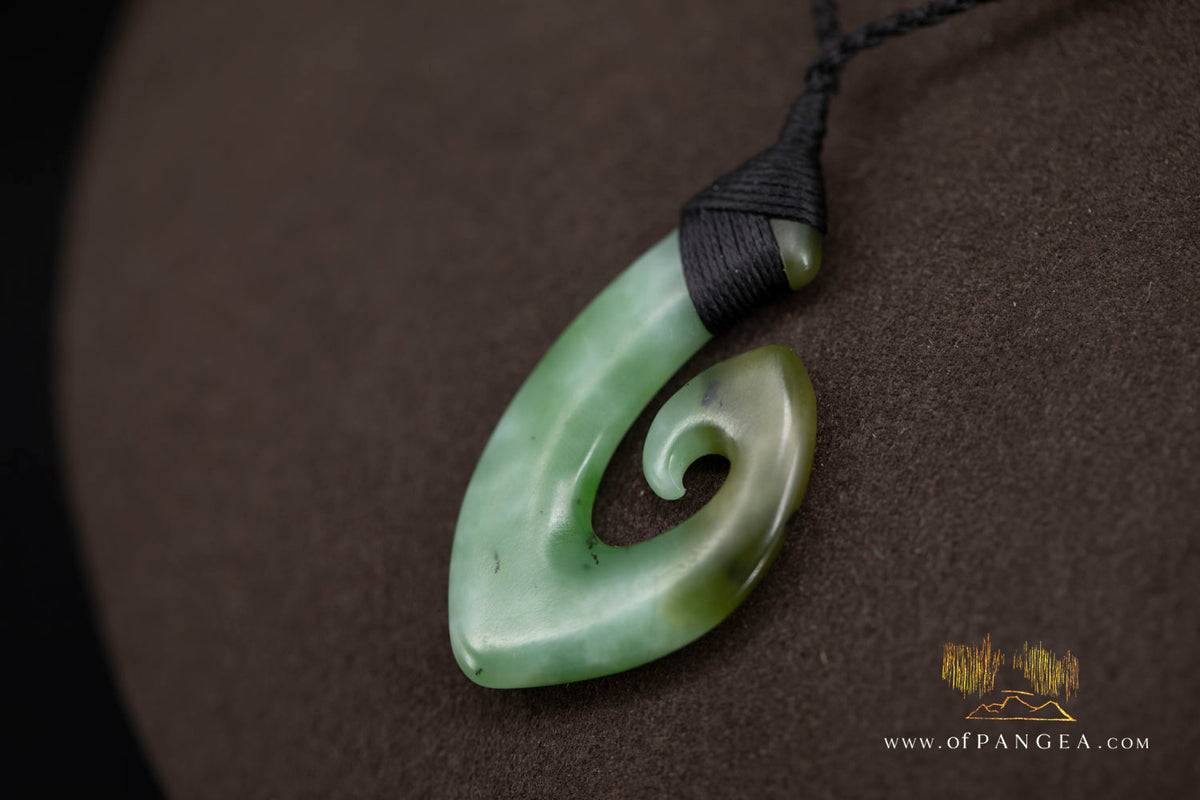 Hei Matau Hook - Siberian Nephrite Jade Necklace || Abalone Paua Toggle