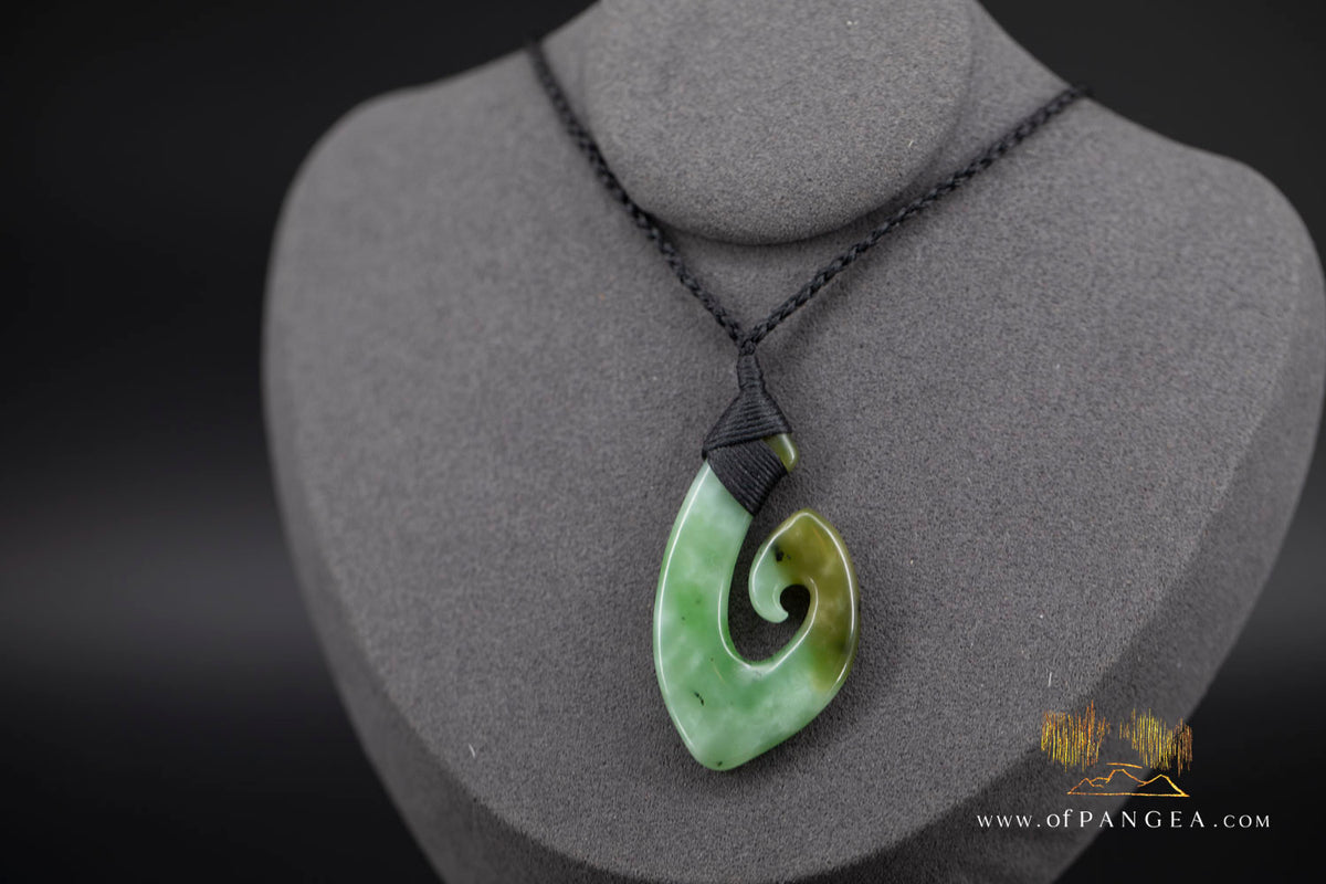 Hei Matau Hook - Siberian Nephrite Jade Necklace || Abalone Paua Toggle
