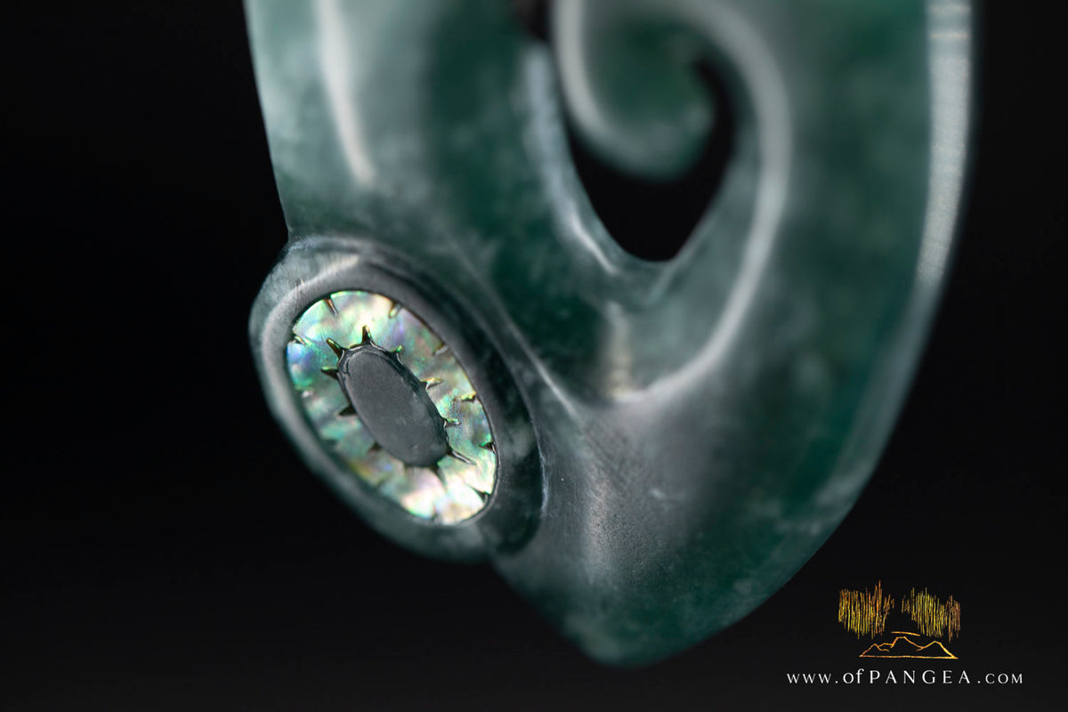 Hei Matau Kōuma - Hook shield - Paua Abalone Inlay - Guatemalan Jadeite || JF1073