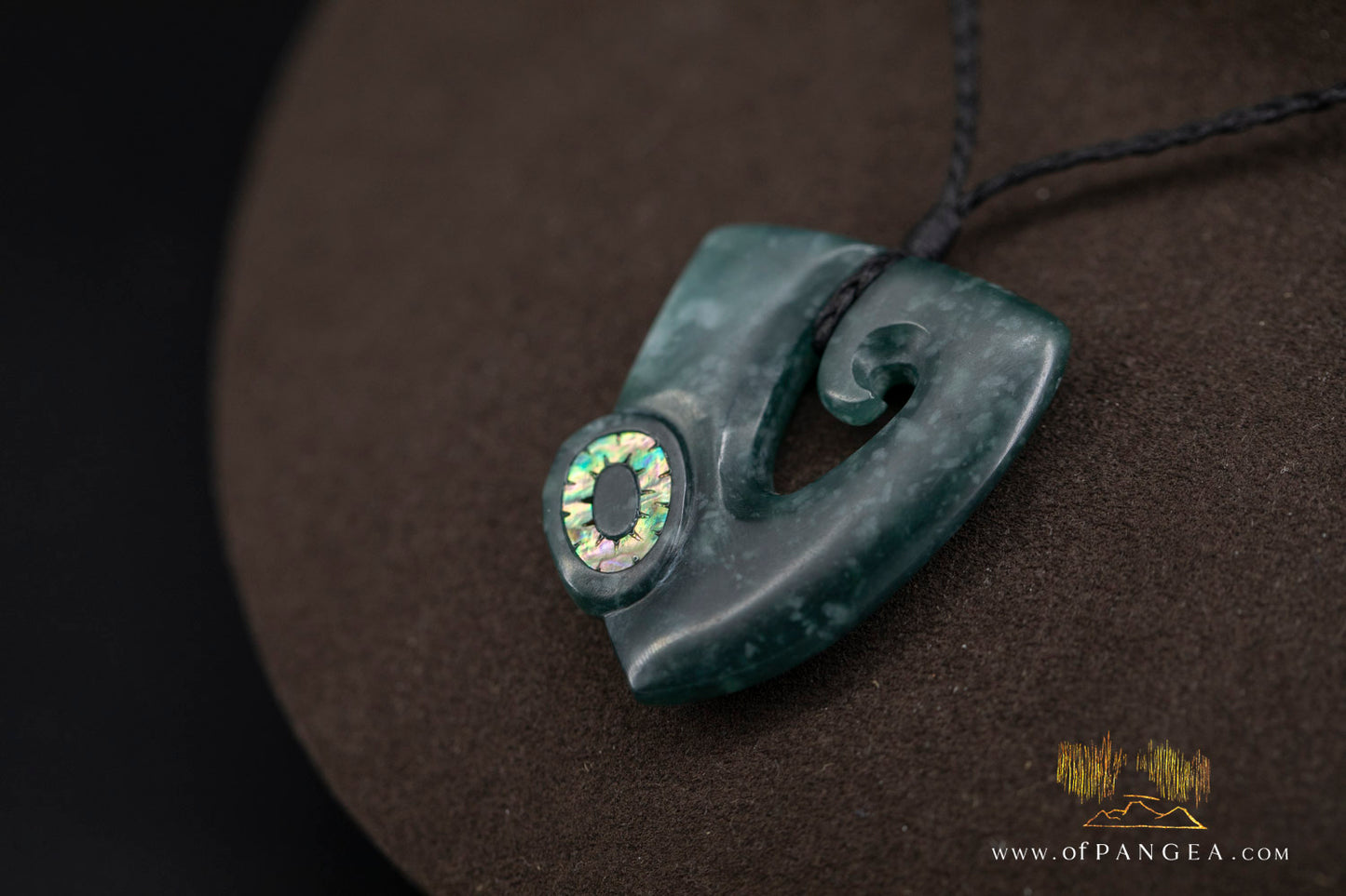 Hei Matau Kōuma - Hook shield - Paua Abalone Inlay - Guatemalan Jadeite || JF1073