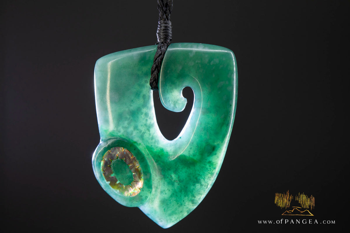 Hei Matau Kōuma - Hook shield - Paua Abalone Inlay - Guatemalan Jadeite || JF1073