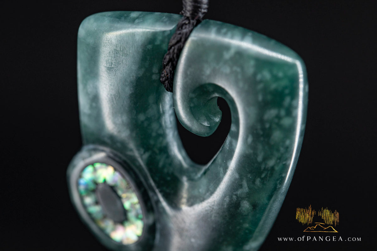 Hei Matau Kōuma - Hook shield - Paua Abalone Inlay - Guatemalan Jadeite || JF1073