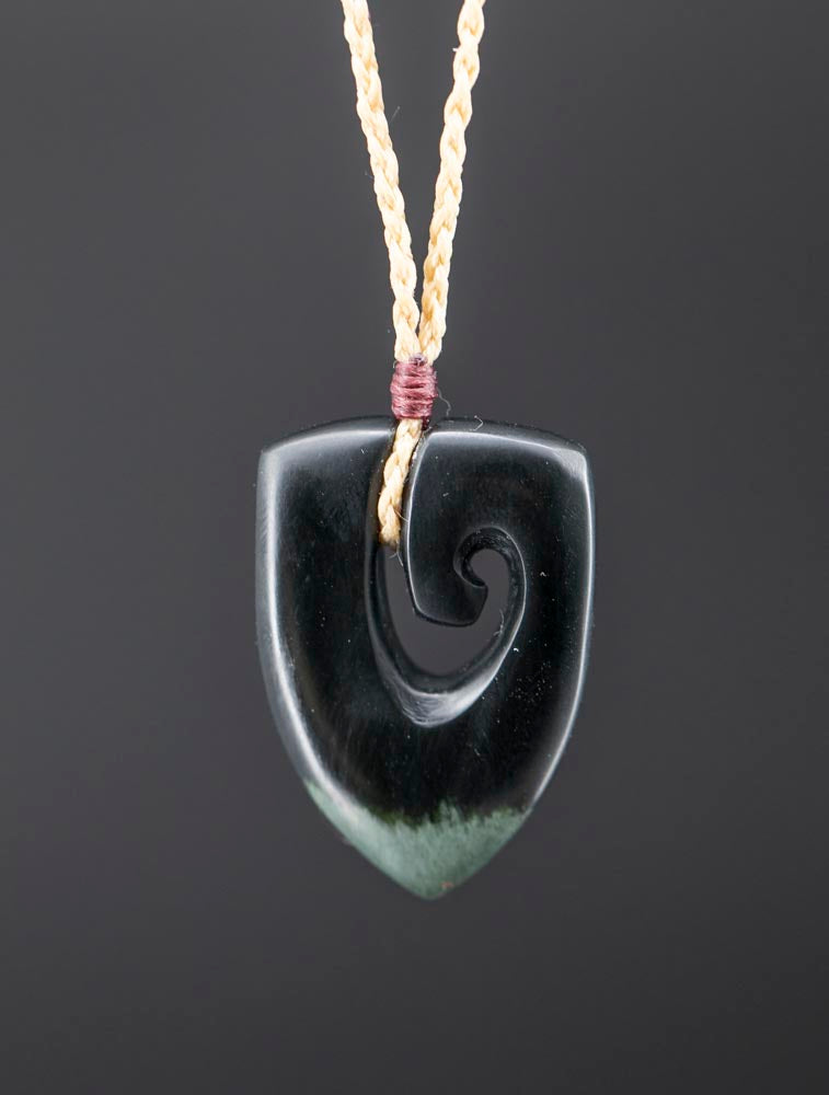 Hei Matau Kouma - Hook Shield pendant carved from Wyoming Black Nephrite Jade - Necklace || JF1075