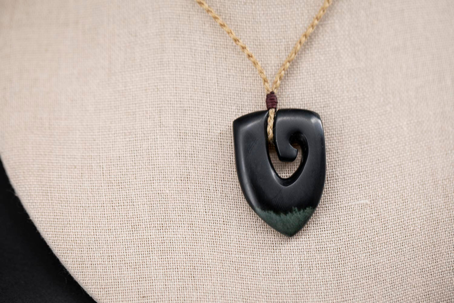 Hei Matau Kouma - Hook Shield pendant carved from Wyoming Black Nephrite Jade - Necklace || JF1075