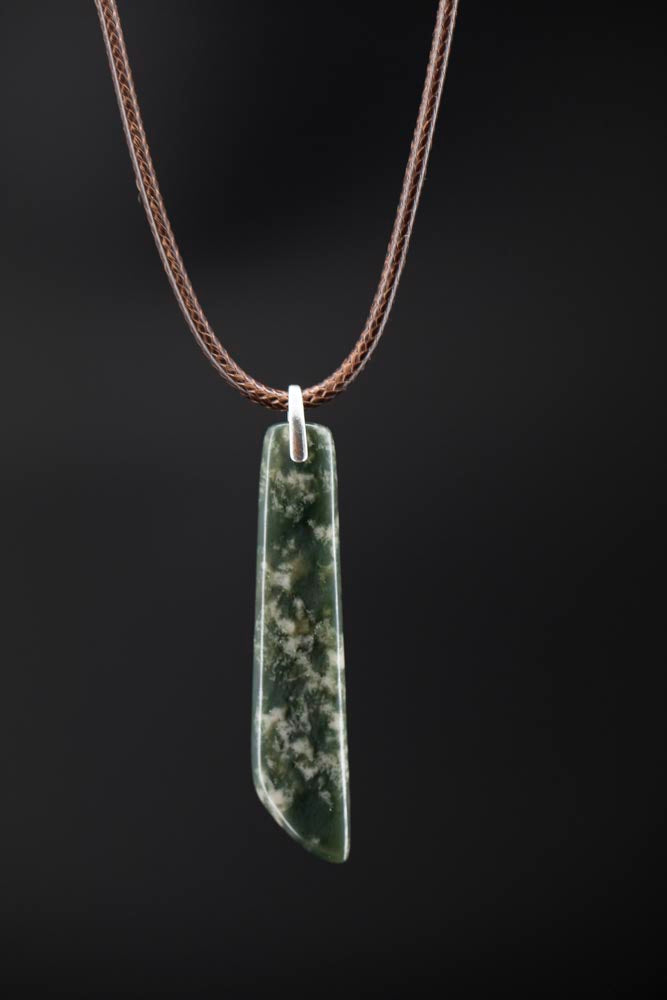 Toki necklace - Cherry Blossom Flower Nephrite Jade - Wyoming -  Italian leather and sterling silver || JF1076