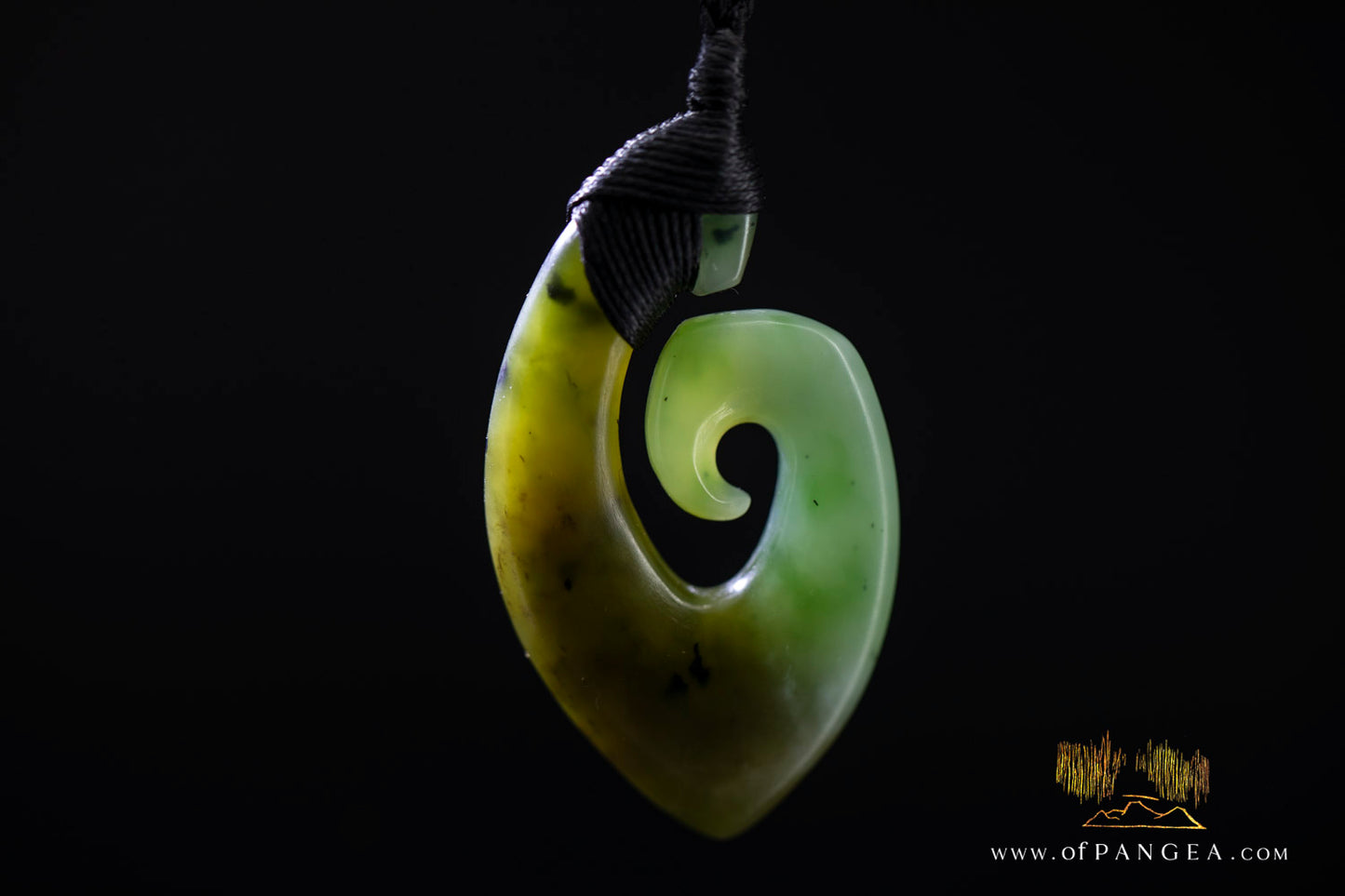 Hei Matau Hook - Siberian Nephrite Jade Necklace || JF1167