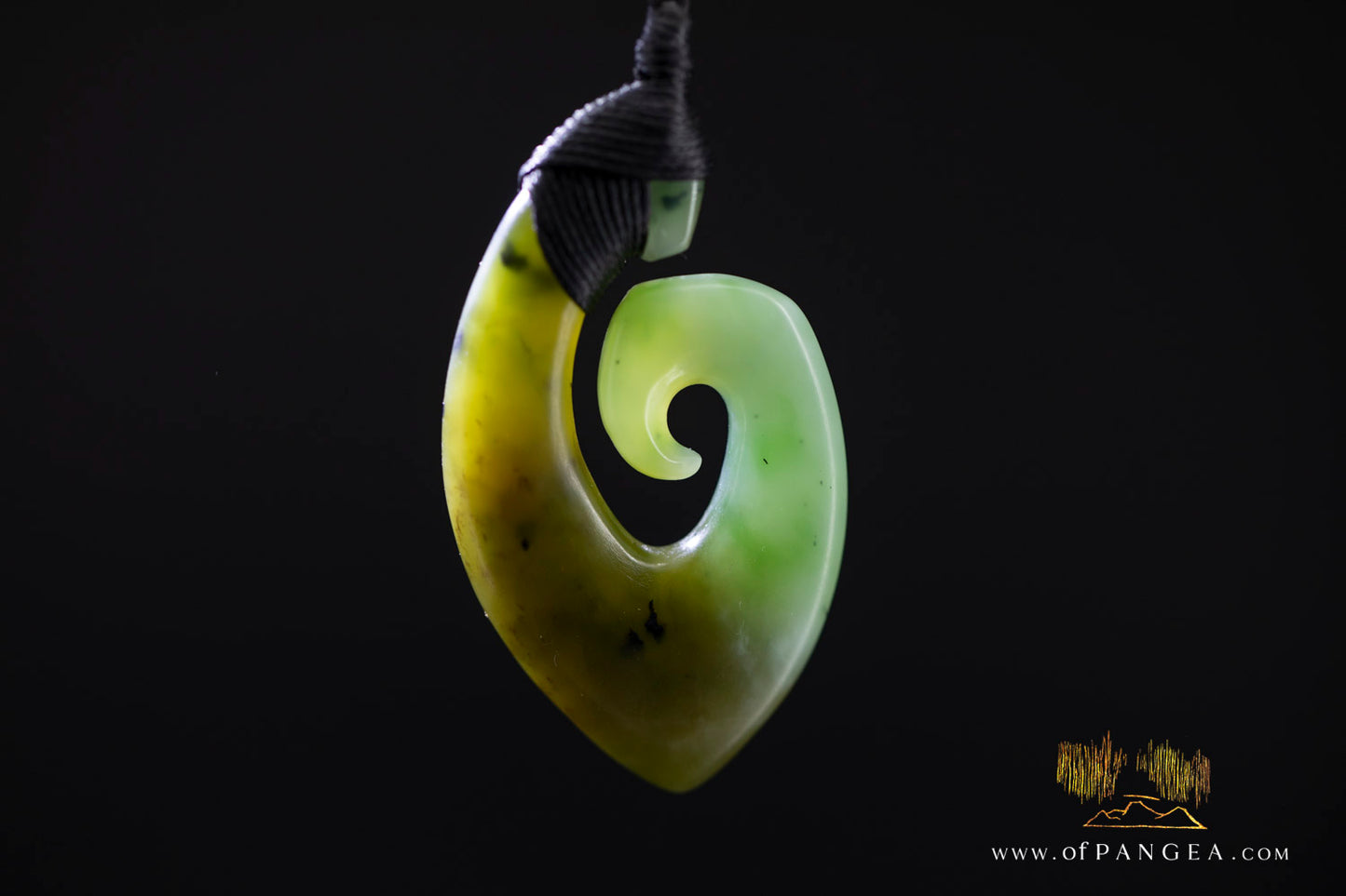 Hei Matau Hook - Siberian Nephrite Jade Necklace || JF1167