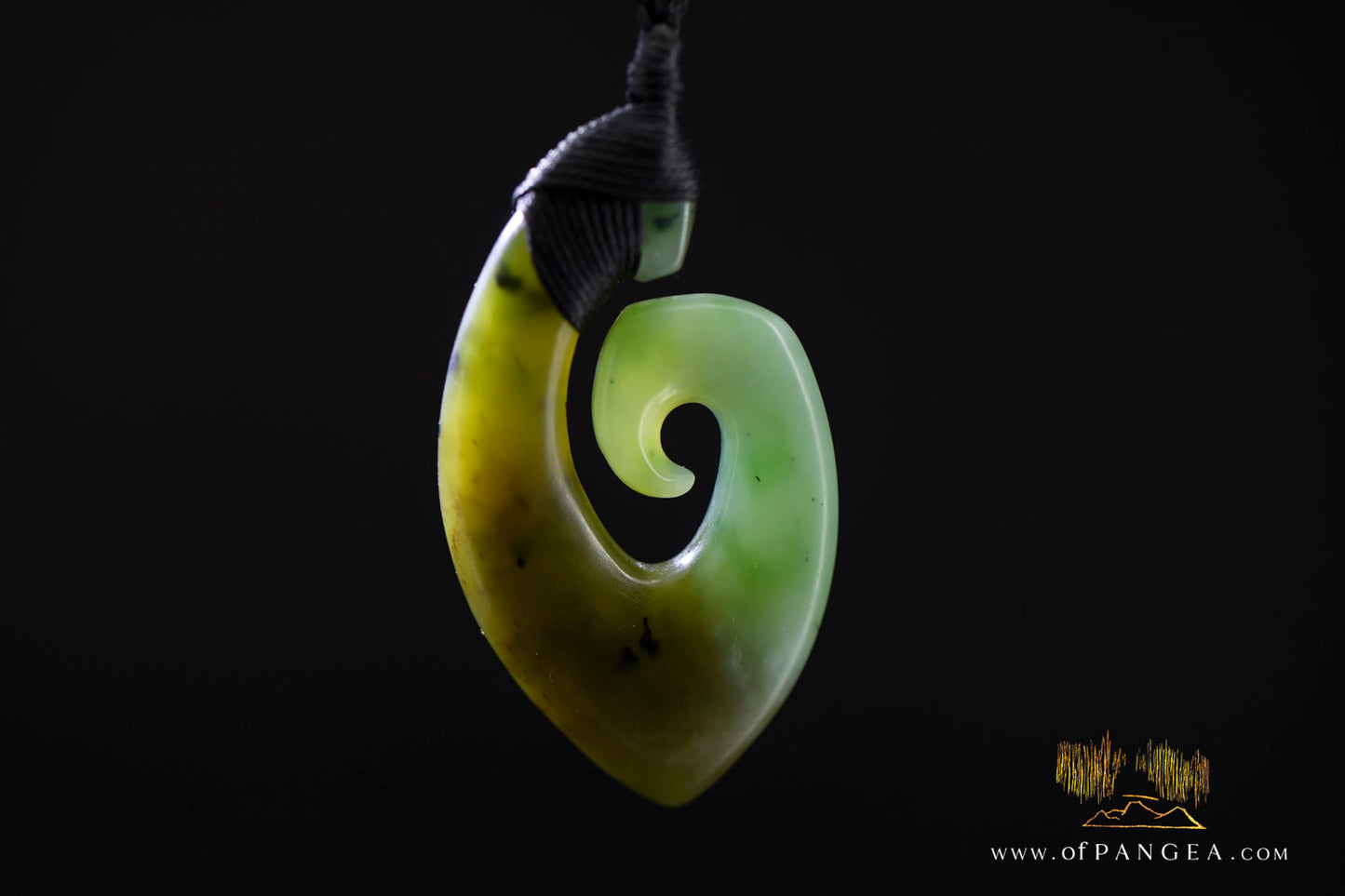 Hei Matau Hook - Siberian Nephrite Jade Necklace || JF1167