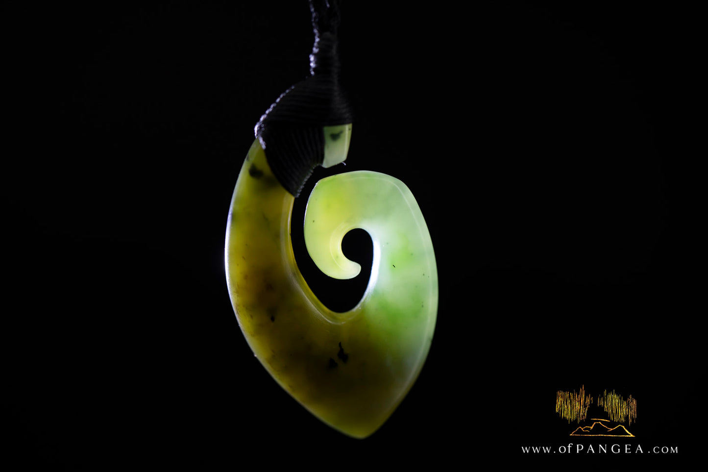 Hei Matau Hook - Siberian Nephrite Jade Necklace || JF1167