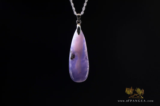 Chalcedony Agate Teardrop Pendant and Italian Sterling Silver Chain || JF1199