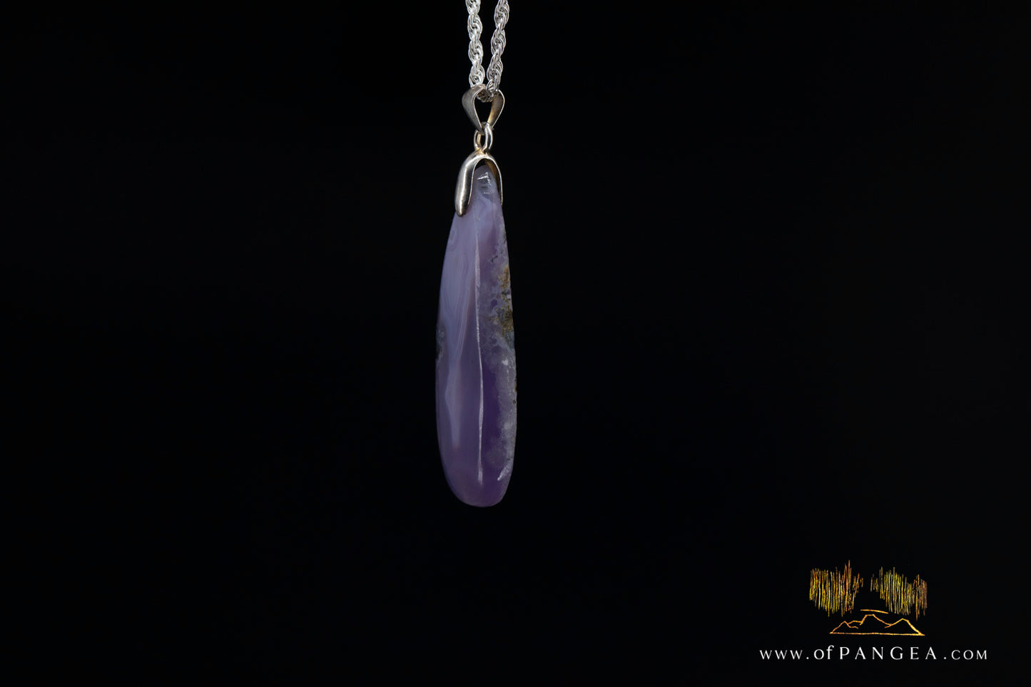 Chalcedony Agate Teardrop Pendant and Italian Sterling Silver Chain || JF1199