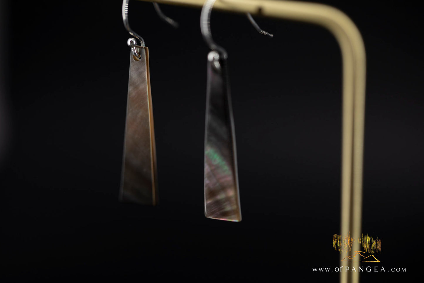 Tahitian Black-Lipped Mother of pillar earrings - sterling silver || JF1201 and JF1202