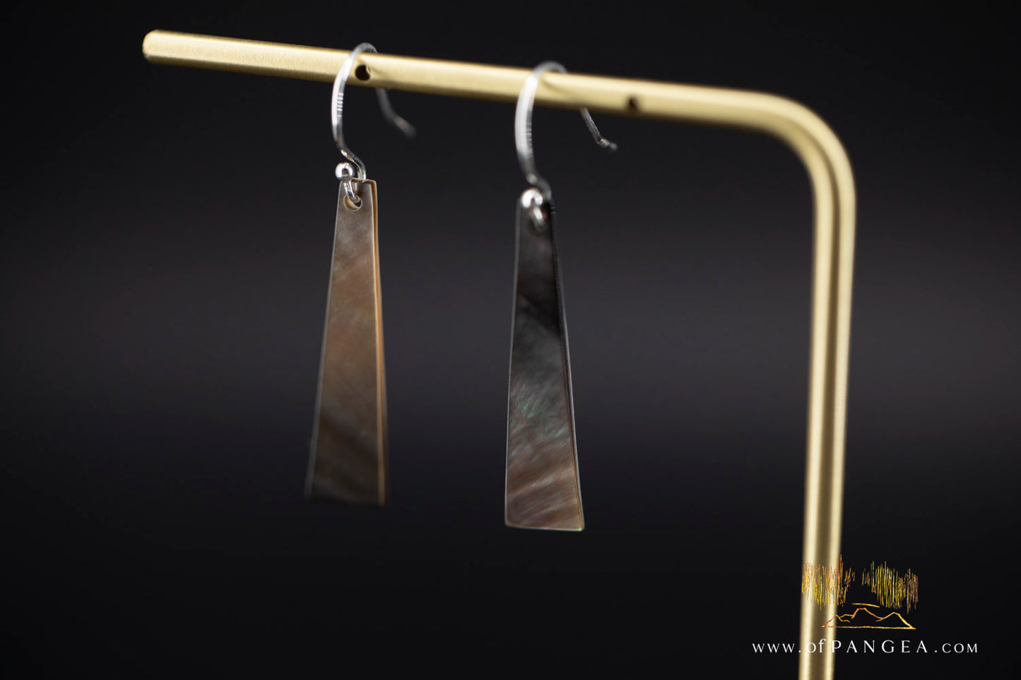 Tahitian Black-Lipped Mother of pillar earrings - sterling silver || JF1201 and JF1202