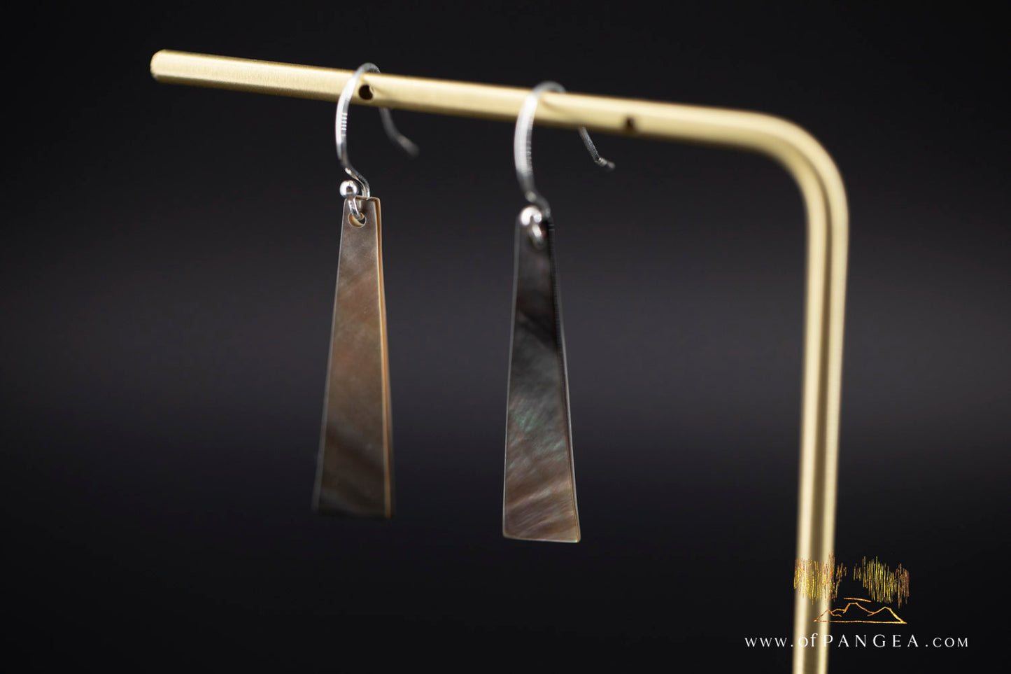 Tahitian Black-Lipped Mother of pillar earrings - sterling silver || JF1201 and JF1202