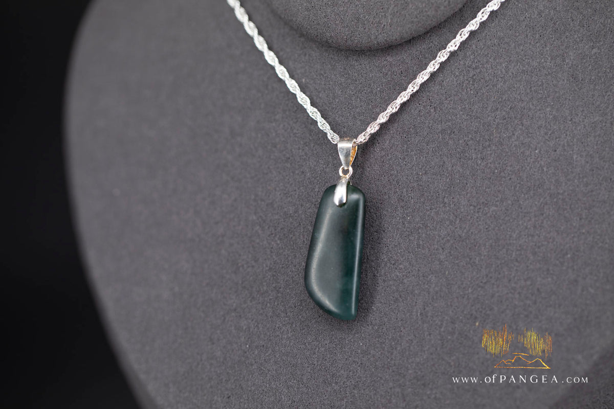Toki - Guatemalan Olmec Jadeite Necklace || JF1327
