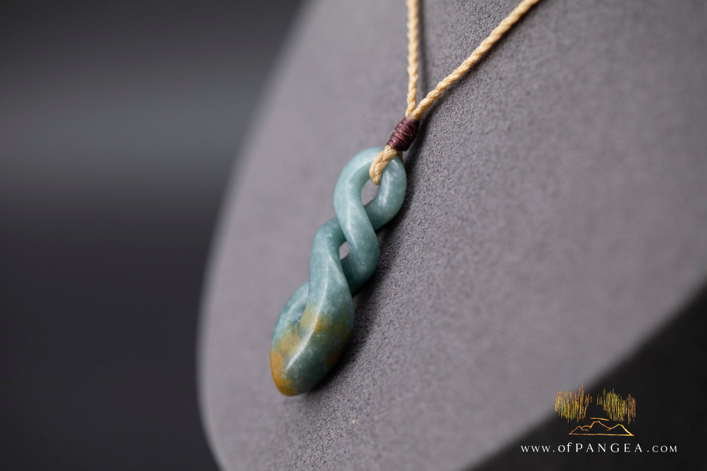 Pikorua double twist - Guatemalan princesa jadeite - AAA || JF1360