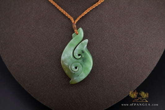 Hei Matau Hook - Siberian Nephrite Jade Necklace || JF1364