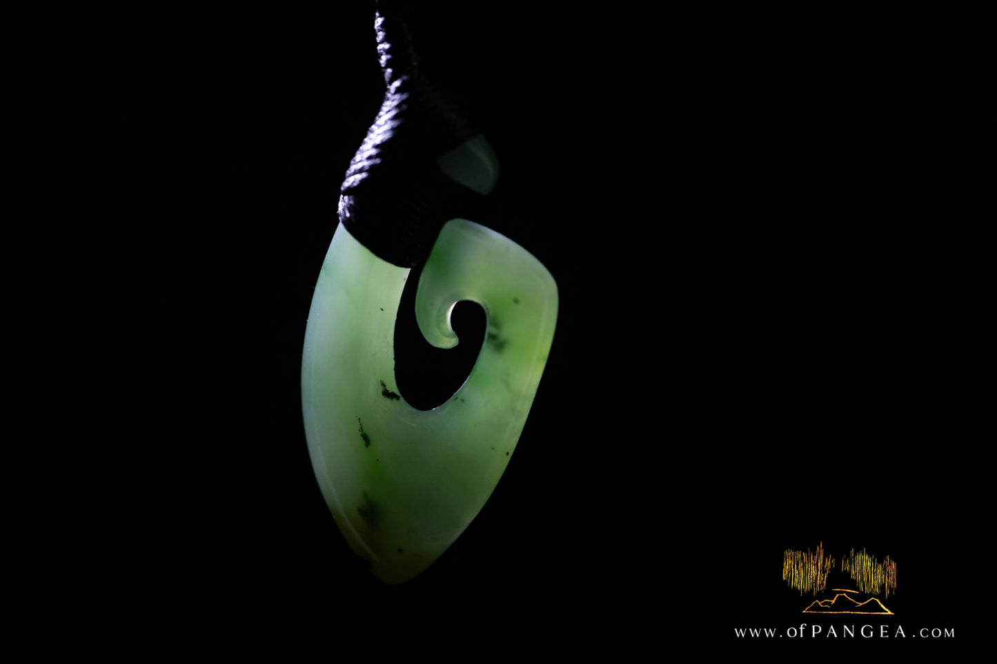 Hei Matau Hook - Siberian Nephrite Jade Necklace || JF1365
