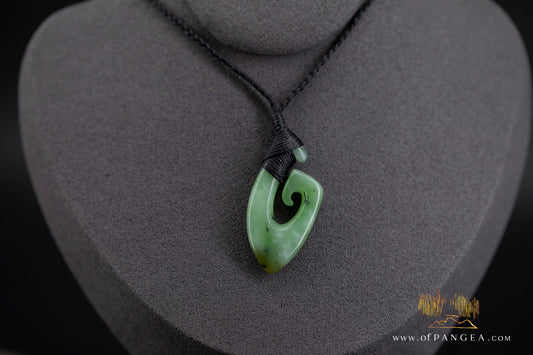 Hei Matau Hook - Siberian Nephrite Jade Necklace || JF1365