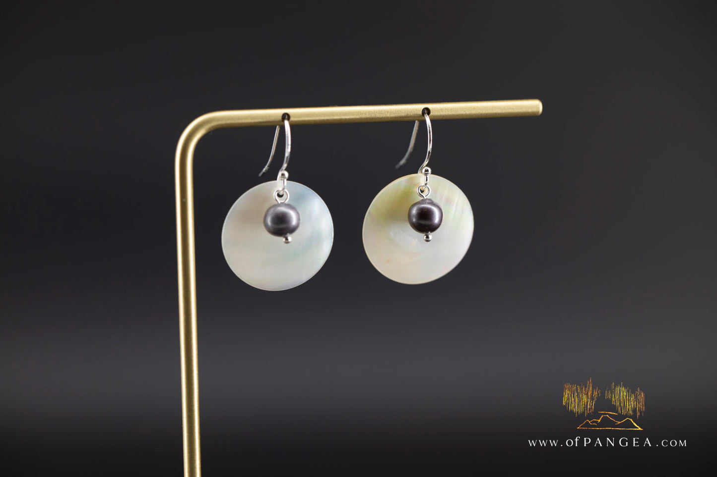Mother of Pearl Disc Earrings - AA Peacock Pearls - sterling silver || JF1378