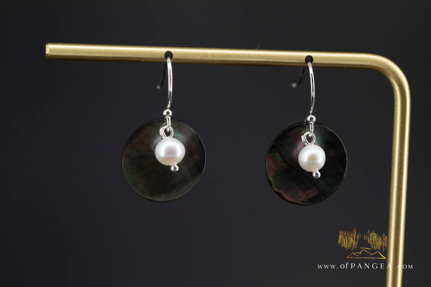Tahitian Black-Lipped Mother of Pearl small disc Earrings - AAA Akoya Pearls - sterling silver || JF1379