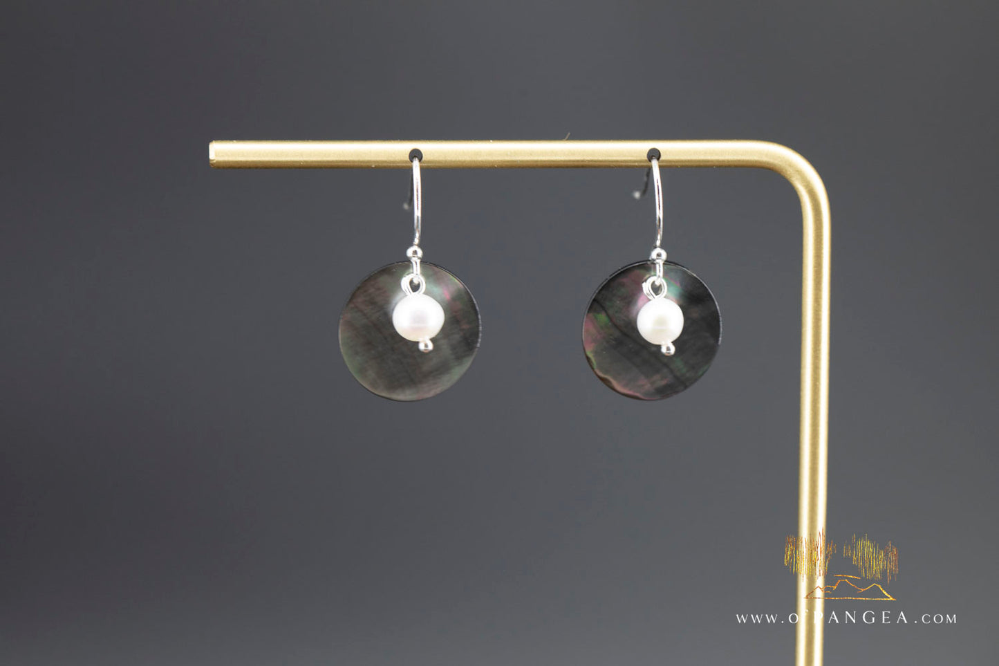 Tahitian Black-Lipped Mother of Pearl small disc Earrings - AAA Akoya Pearls - sterling silver || JF1379