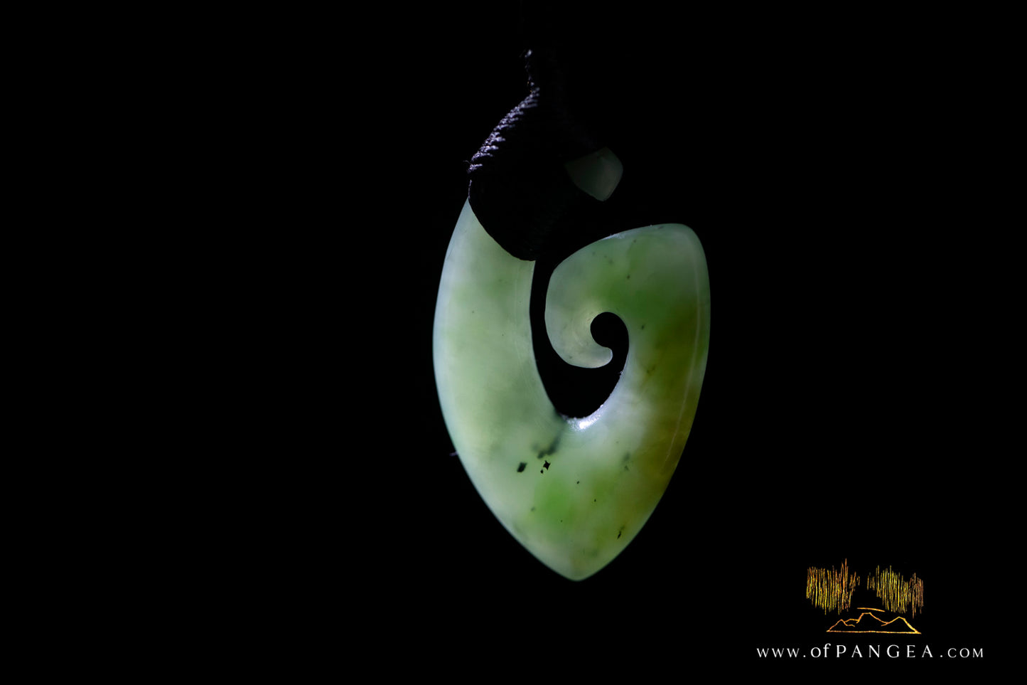 Hei Matau Hook - Siberian Nephrite Jade Necklace || JF1387