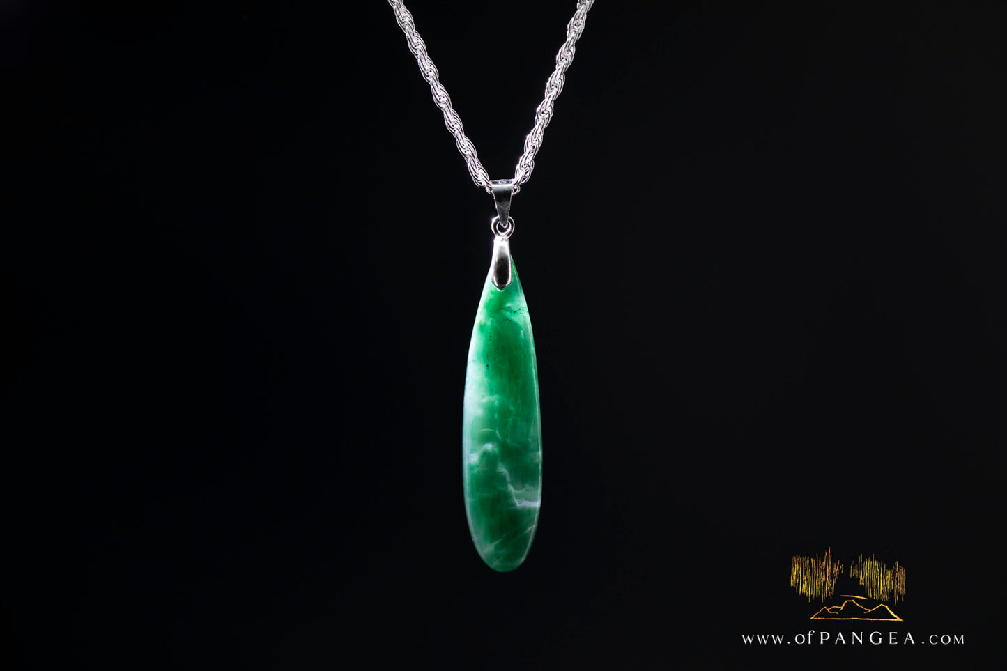 Green Mountain Chinese Jade Teardrop Necklace - Sterling silver || JF1407