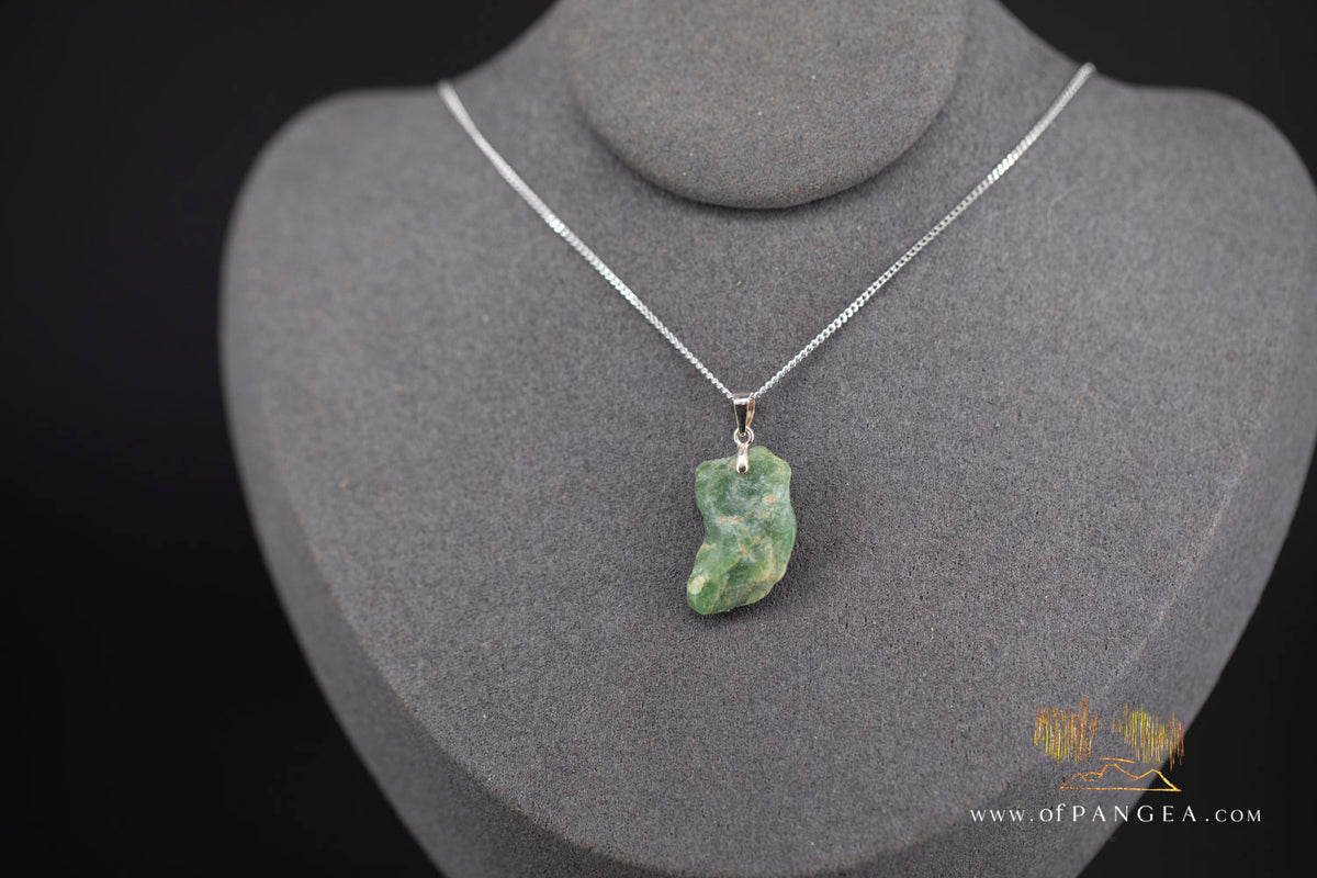 Wyoming Jade Wind Slick Necklace - Green Nephrite Jade - Italian Sterling Silver || JF1667
