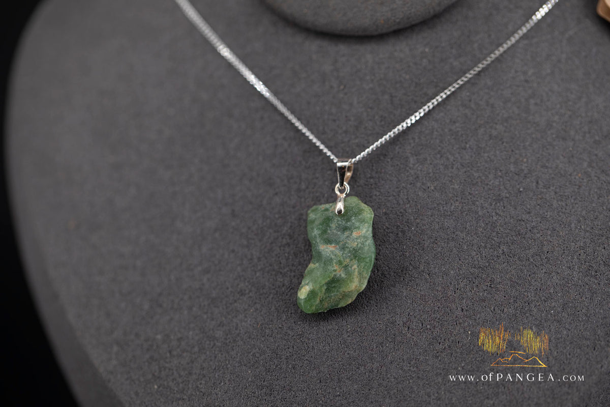 Wyoming Jade Wind Slick Necklace - Green Nephrite Jade - Italian Sterling Silver || JF1667