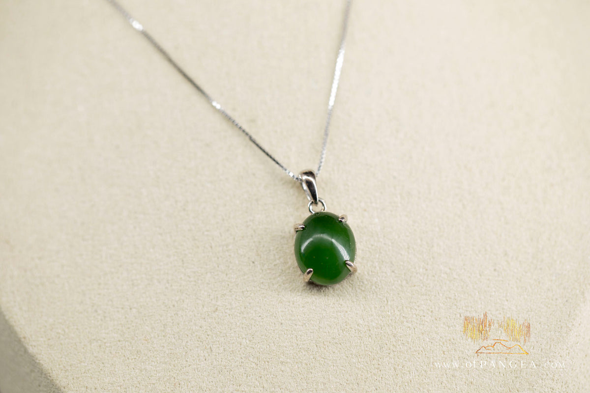 Cassiar Jade Oval Cabochon - British Columbian Nephrite Jade Necklace - Rhodium plated Bezel - Italian sterling silver chain || JF1689