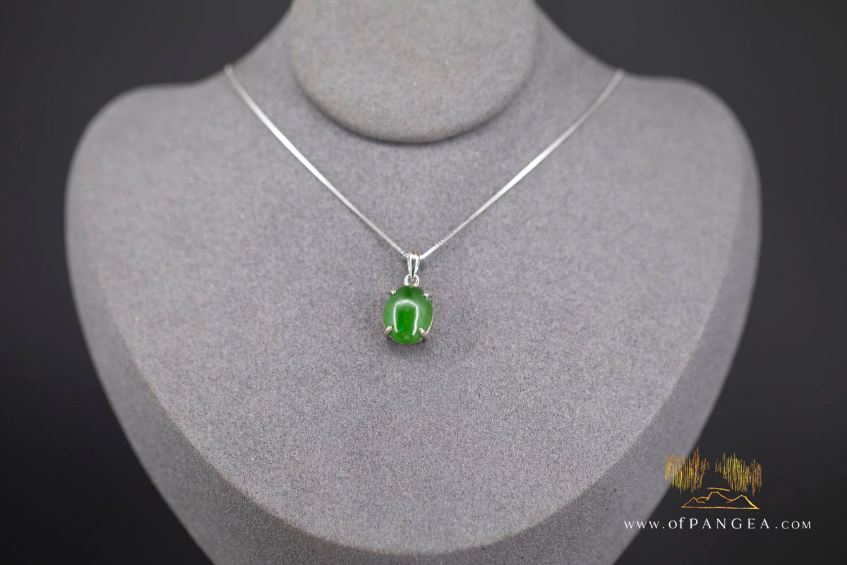 Cassiar Jade Oval Cabochon - British Columbian Nephrite Jade Necklace - Rhodium plated Bezel - Italian sterling silver chain || JF1689