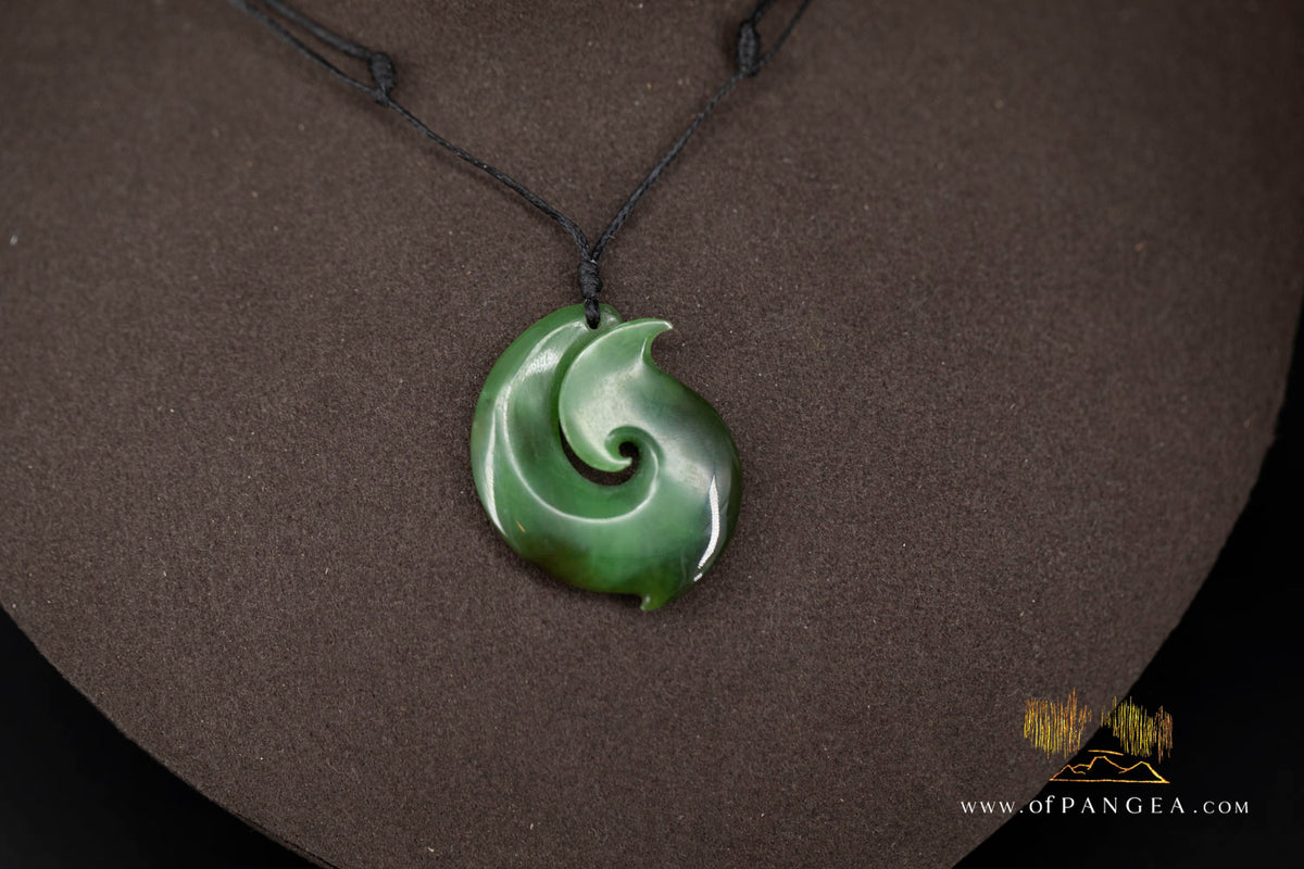 Hook - Hei Matau - British Columbian Nephrite Jade || JF1754