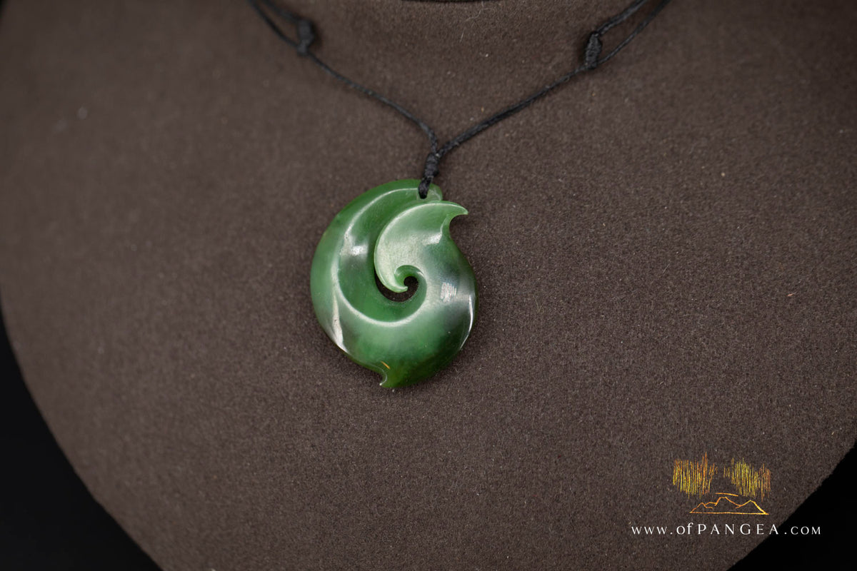 Hook - Hei Matau - British Columbian Nephrite Jade || JF1754