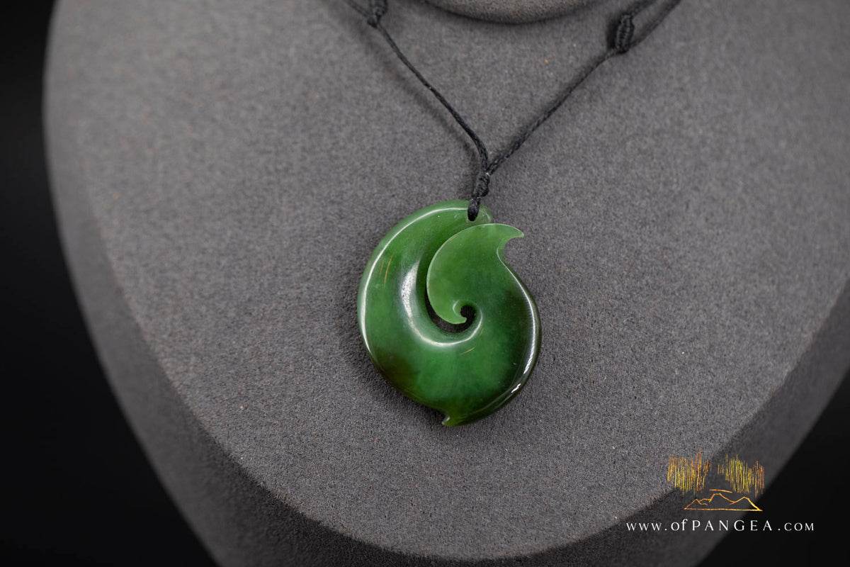 Hook - Hei Matau - British Columbian Nephrite Jade || JF1754