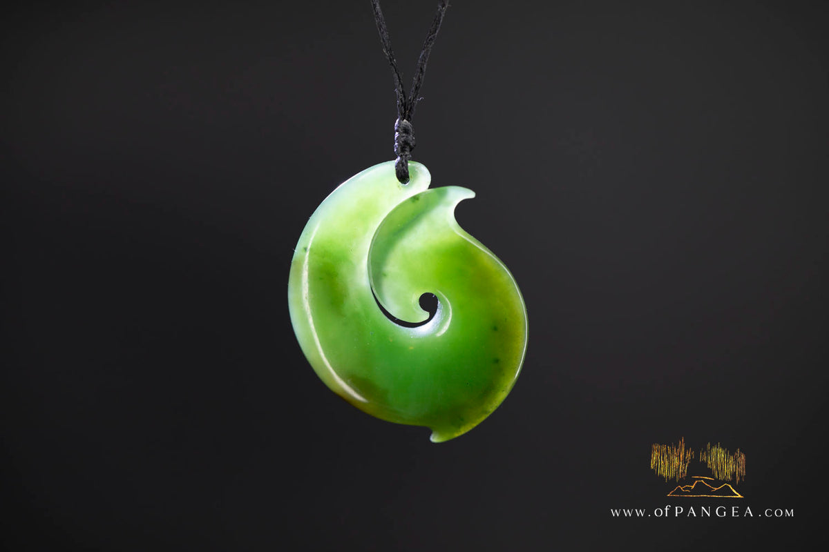 Hook - Hei Matau - British Columbian Nephrite Jade || JF1754