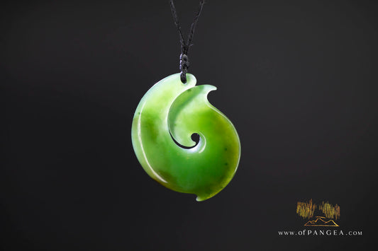 Hook - Hei Matau - British Columbian Nephrite Jade || JF1754