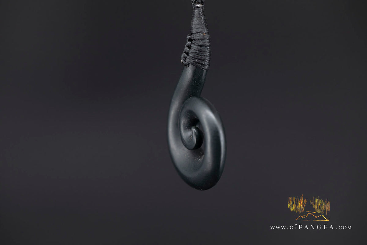 Koru Matau - Australian Black Nephrite Jade - Necklace || JF1870