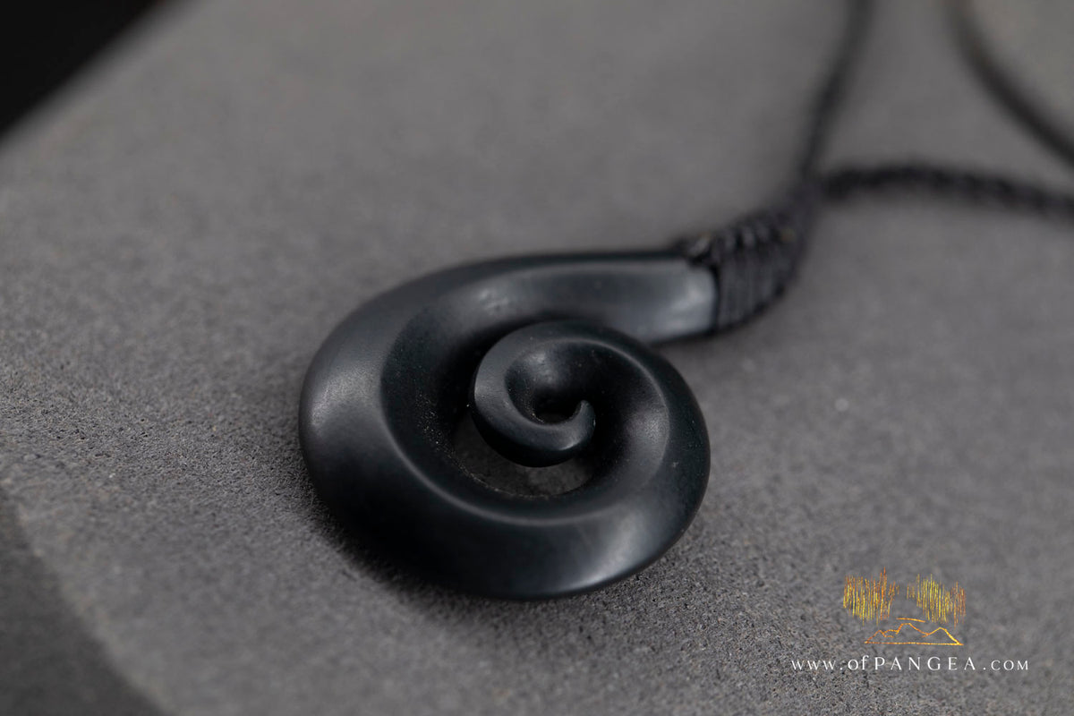 Koru Matau - Australian Black Nephrite Jade - Necklace || JF1870