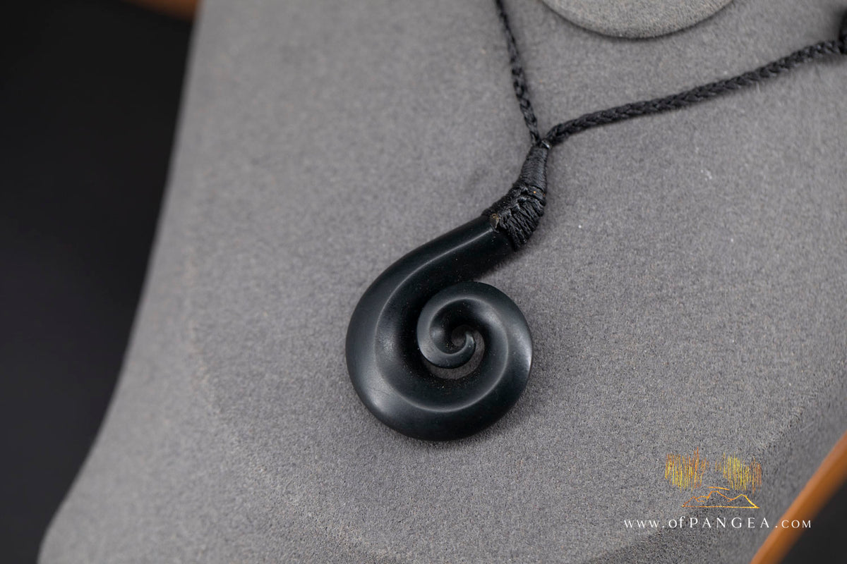 Koru Matau - Australian Black Nephrite Jade - Necklace || JF1870