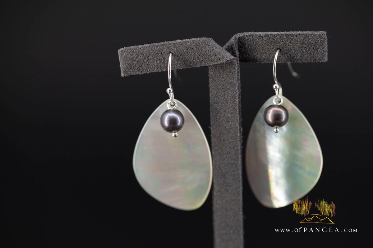 Mother of Pearl Mariposa Earrings - AA Peacock Pearls - sterling silver || JF1915