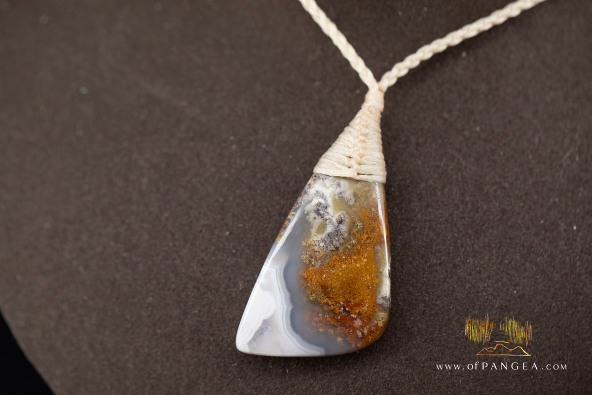 Moss Agate Pendant - Necklace || JF1953