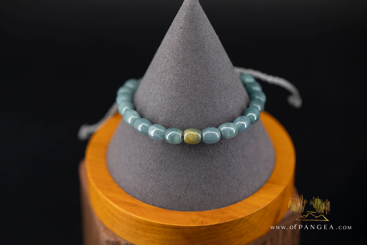Guatemalan Jadeite Bead Bracelet || JF2039