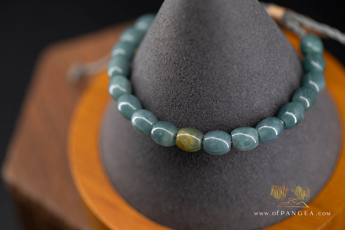 Guatemalan Jadeite Bead Bracelet || JF2039