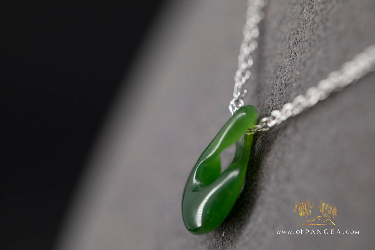Pikorua - Twist - Cassiar Jade - British Columbian Nephrite Jade Necklace - Italian sterling silver chain || JF2049