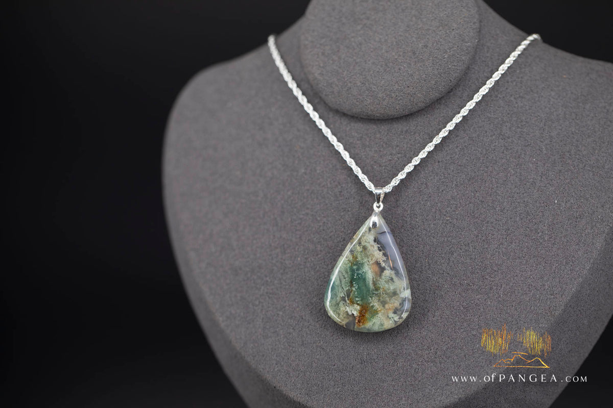 Moss Agate Pendant - Necklace || JF2060