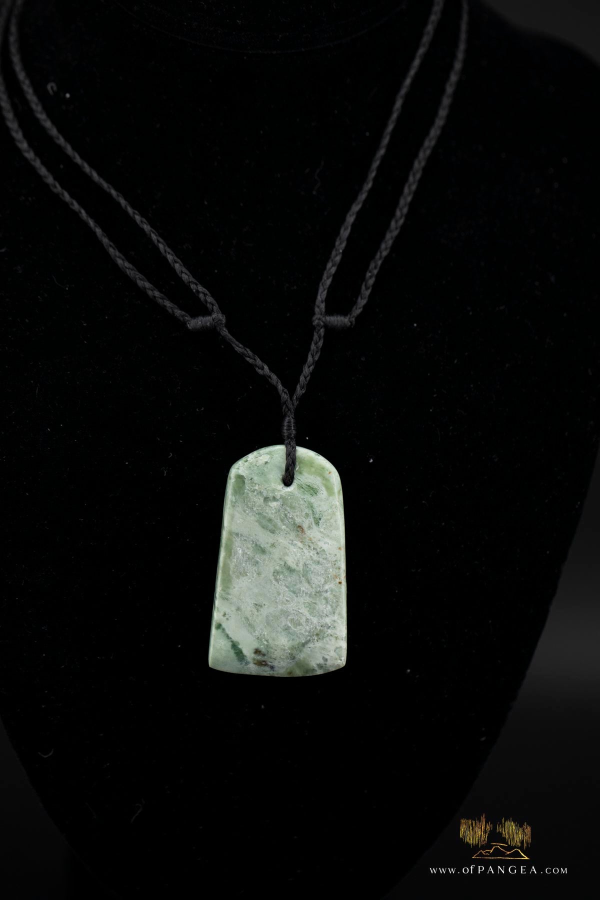 Hei Toki necklace - Inanga pounamu Nephrite Jade - Jade New Zealand || JF504