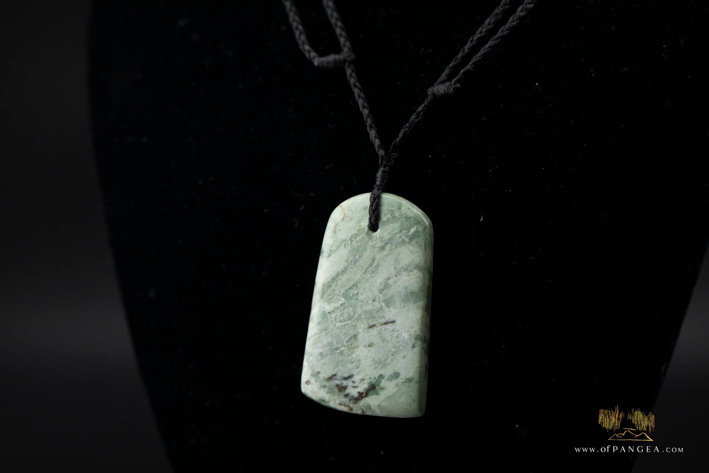 Hei Toki necklace - Inanga pounamu Nephrite Jade - Jade New Zealand || JF504